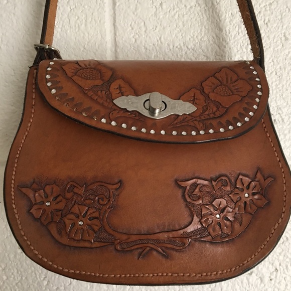 Vintage Round Leather Purse - Picture 2 of 7